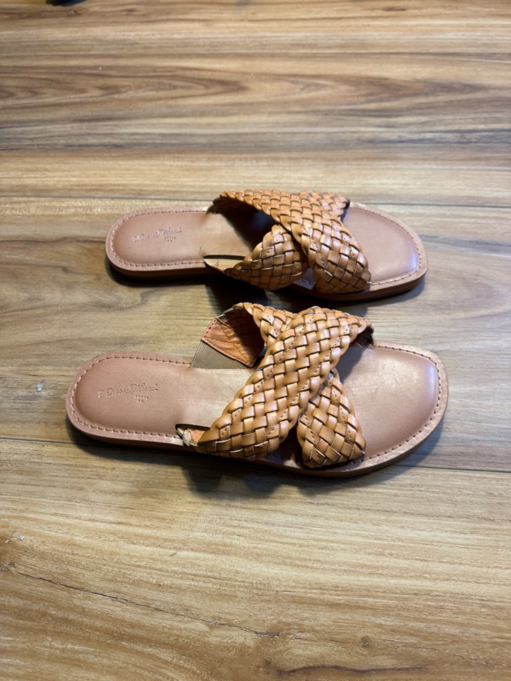 Universal Thread Woven Cross-Strap Slide Sandals - Tan